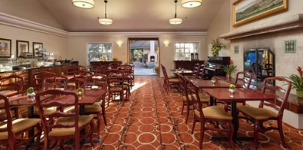 Half Moon Bay Lodge מראה חיצוני תמונה